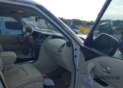 2011 Infiniti Qx56 z USA, uszkodzony, nr VIN JN8AZ2NF7B9502767